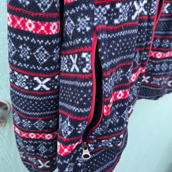 Uniqlo sweater - Picture 3 of 4